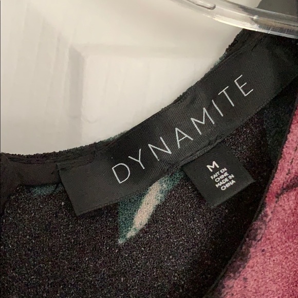 Dynamite sleeveless flowered dress - Picture 3 of 5